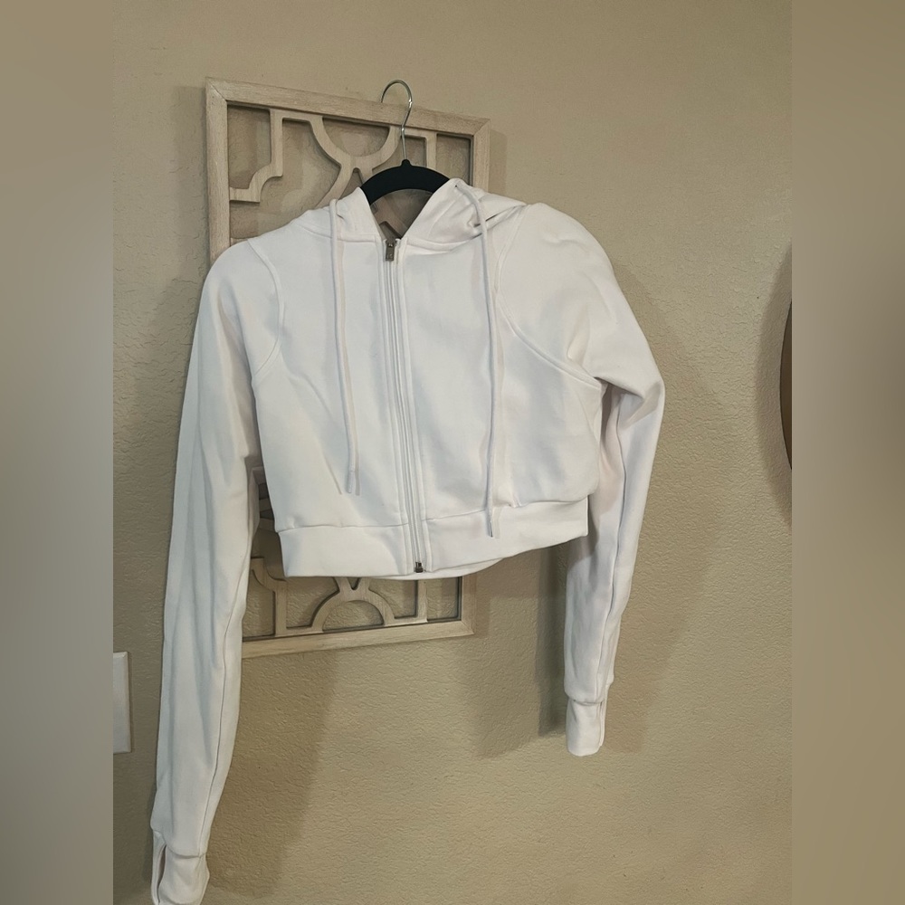 BuffBunny Cloud Cropped White Zip Up Hoodie - Size M - Excellent condition
